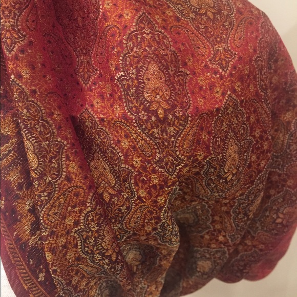 Silk scarf/wrap in maroon/amber - Picture 9 of 9